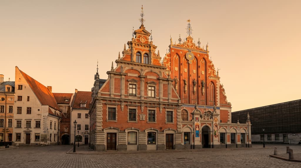 House of the Black Heads