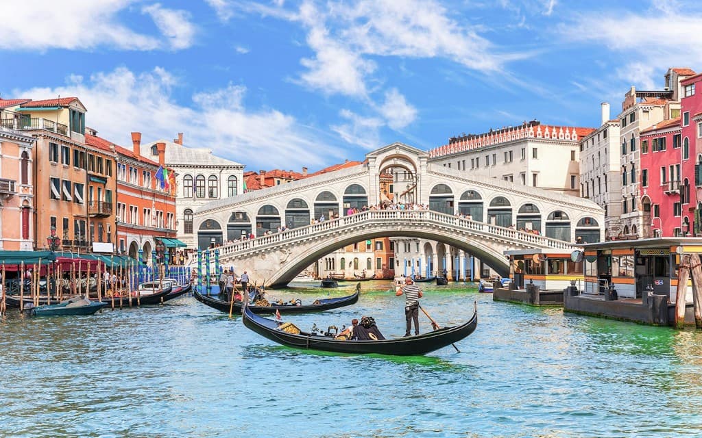 Venice Grand Canal Classic Gondola Ride (Grand Canal & Hidden Gems Private Tour)