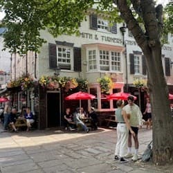 London: Ted Lasso Guided Tour