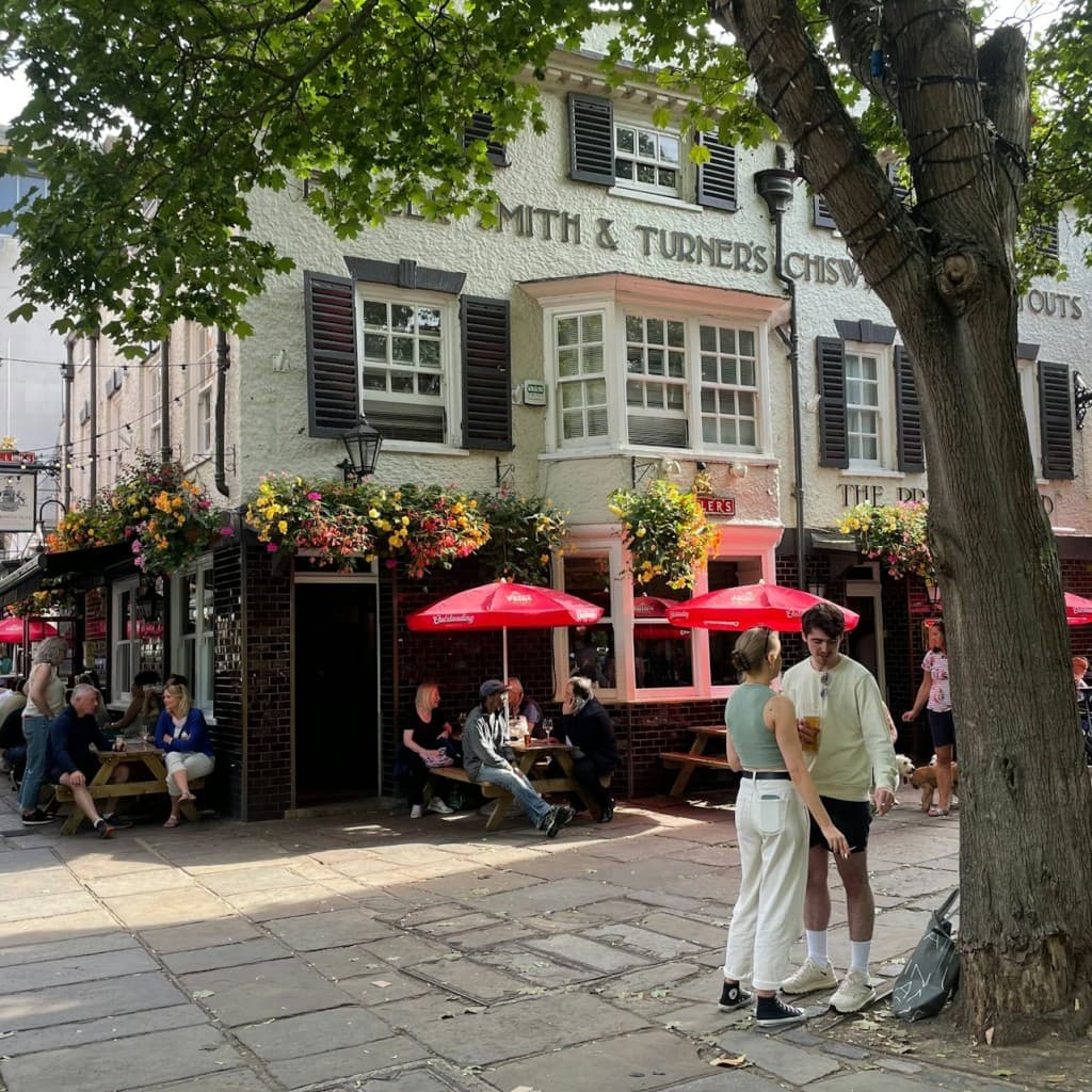 London: Ted Lasso Guided Tour