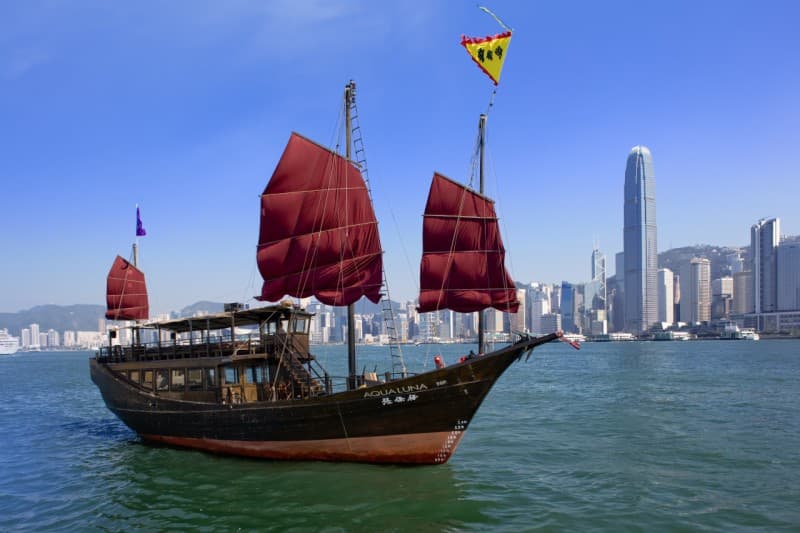 Aqualuna Victoria Harbour Cruise Ticket