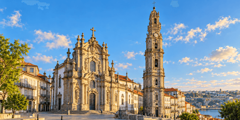 Clérigos Church and Spiritus Light Show