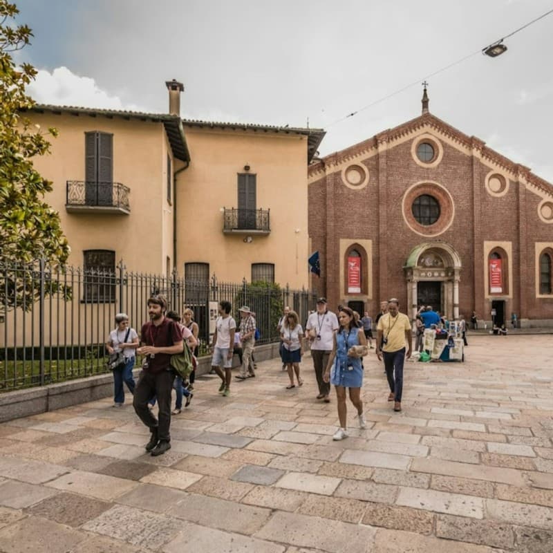 Milan Walking Tours: Discover the City's Iconic Landmarks