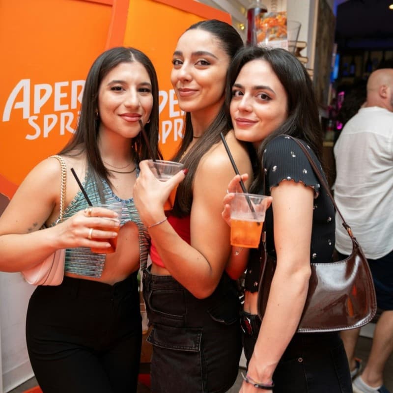 Naples Pub Crawl: Experience Vibrant Nightlife