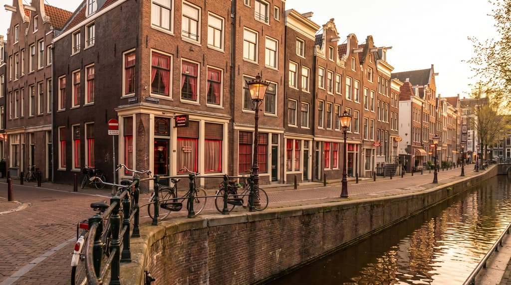 Red Light District Walking Tour