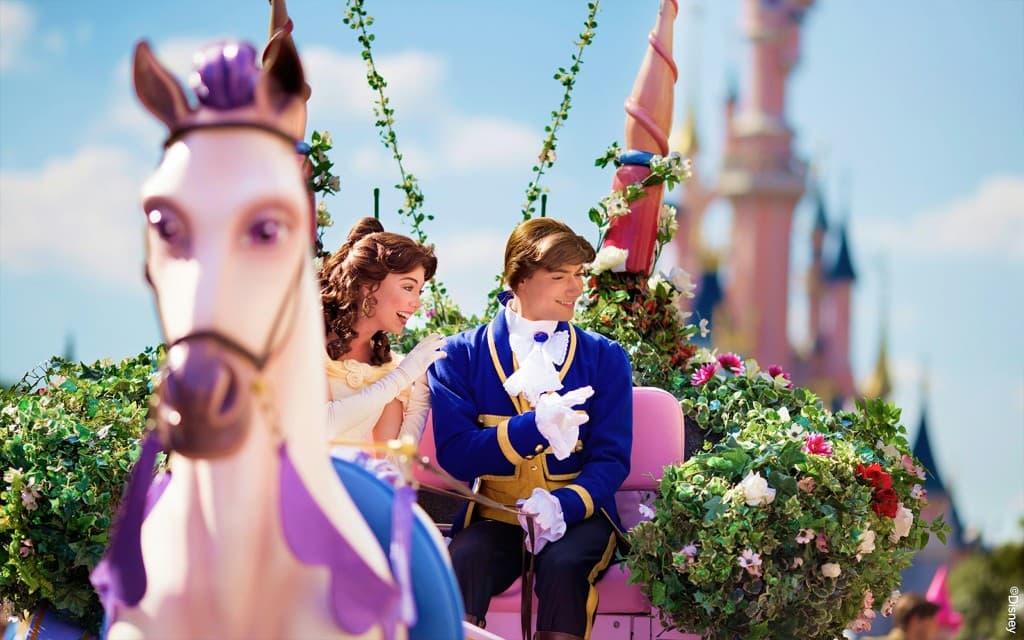1-Day 2 Park Ticket to Disneyland® Paris (2 Disney® Parks Ticket with Round-Trip Shuttle Transfers from Eiffel Tower)