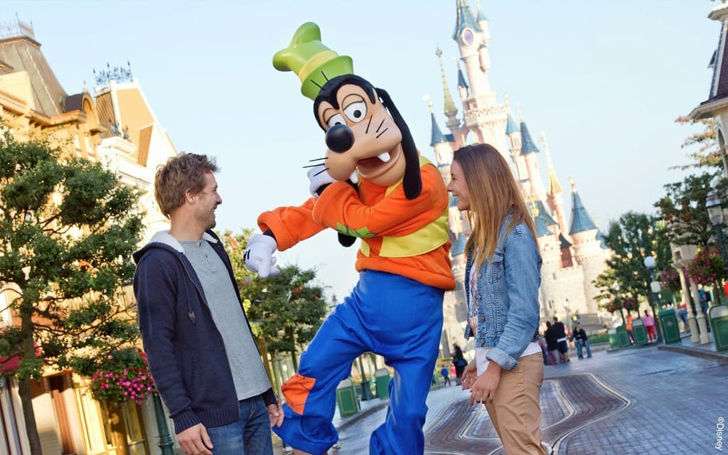 1-Day 2 Park Ticket to Disneyland® Paris (2 Disney® Parks Ticket with Round-Trip Shuttle Transfers from Eiffel Tower)