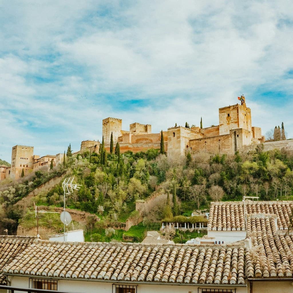 Alhambra & Nasrid Palaces: Entry Ticket + Audio Guide + City Pass