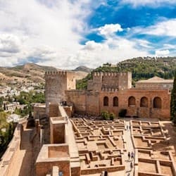 Alhambra & Nasrid Palaces: Guided Tour + Skip The Line Ticket