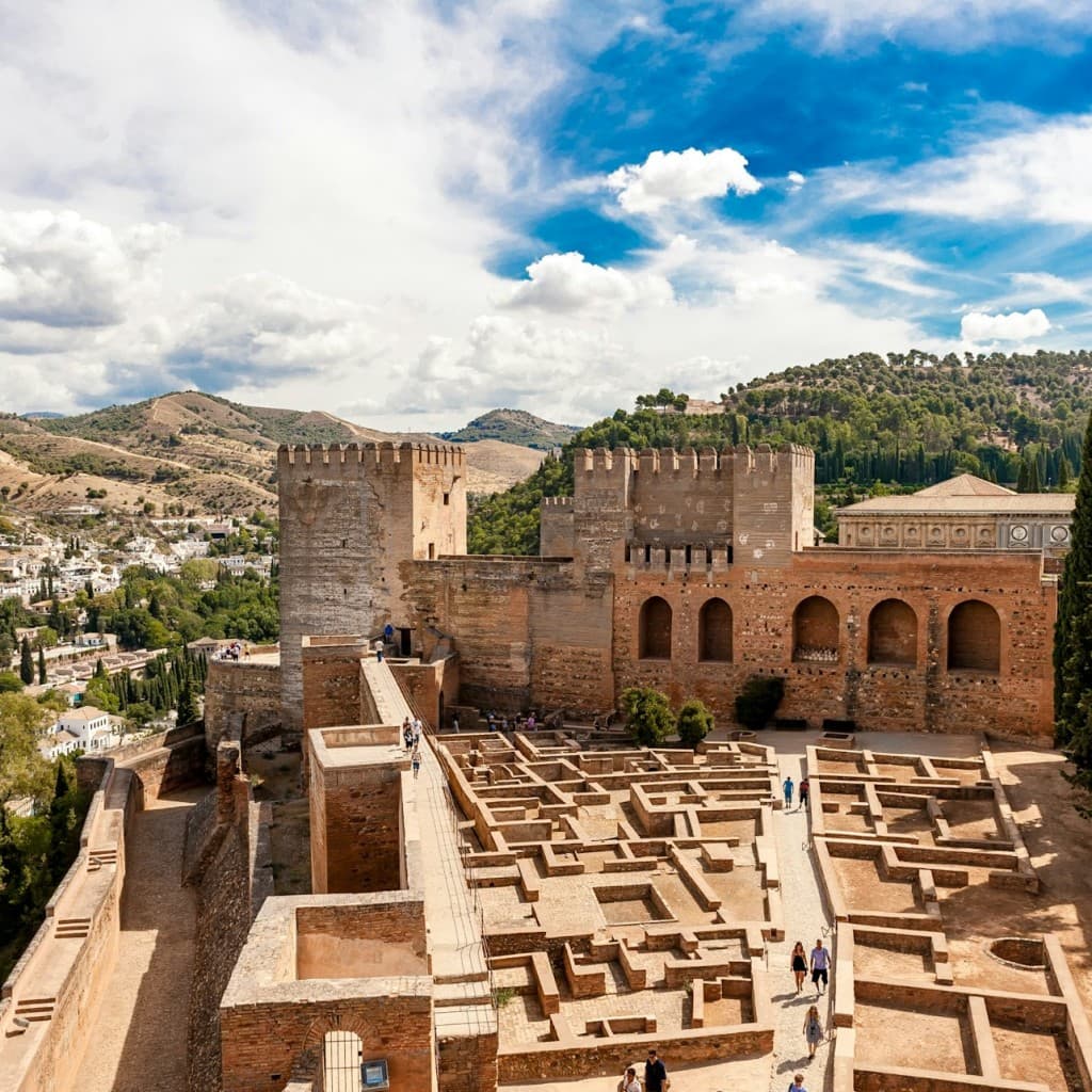 Alhambra & Nasrid Palaces: Guided Tour + Skip The Line Ticket