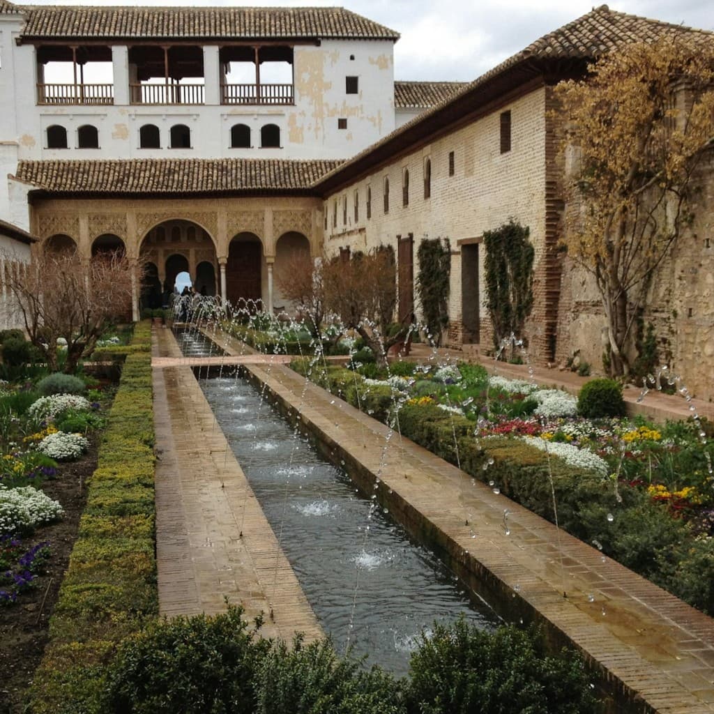 Alhambra & Nasrid Palaces: Skip The Line Ticket + Audio Guide