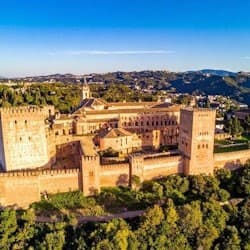 Alhambra: Small Group Guided Tour + Tastings