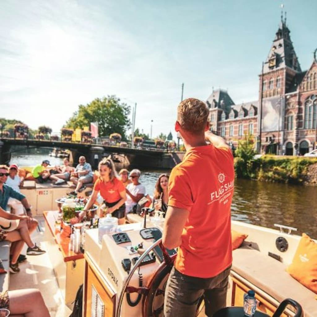 Amsterdam: BBQ & Unlimited Drinks Cruise