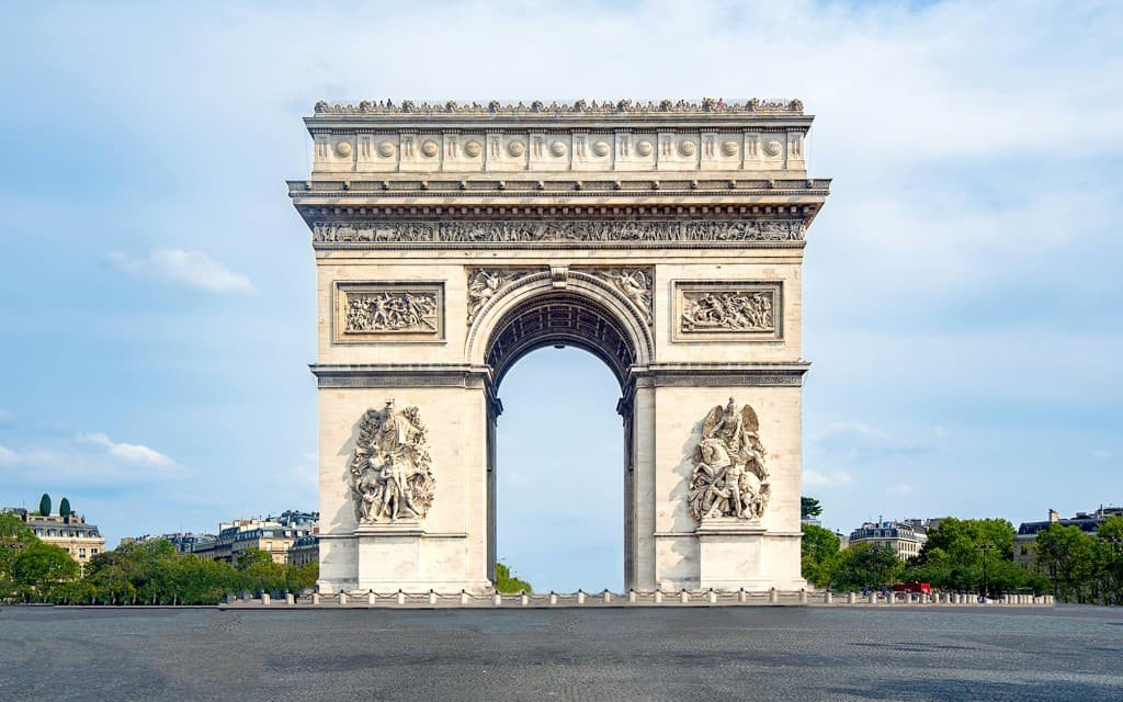 Arc de Triomphe Entry Tickets with Rooftop Access (Arc de Triomphe Tickets with Seine River Cruise)