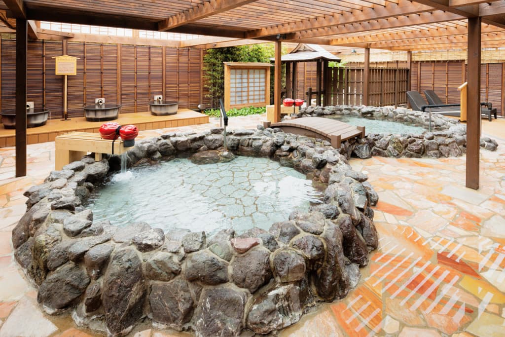 Arima Onsen Taikou-no-yu Spa (Admission + Taiko Yume Jyuraku + Doctor Fish + Ice Cream)