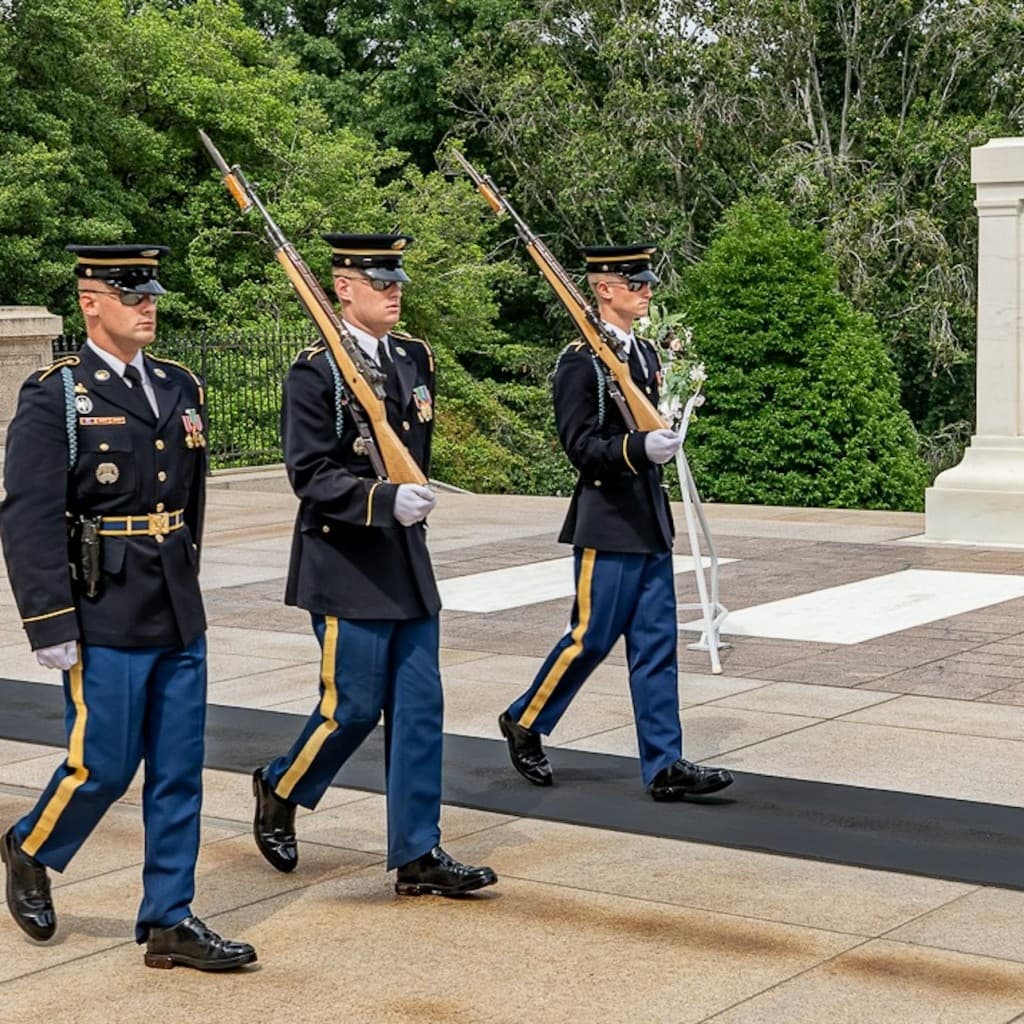 Arlington National Cemetery: Guided Walking Tour + Changing of the Guard