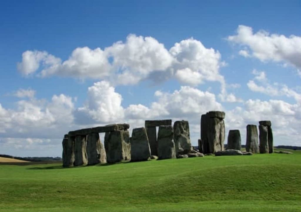 Windsor Castle and Stonehenge Tour from London (Windsor Castle and Stonehenge Tour from London (Mandarin))