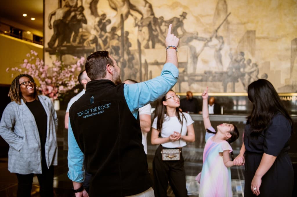 Rockefeller Center Tour (Rockefeller Center Tour, Jr.: Family-Friendly Guided Walking Tour)