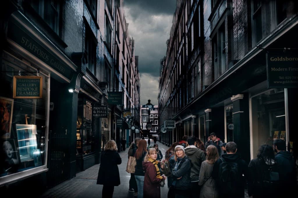 Magical Harry Potter Walking Tour in London (Magical Harry Potter - Walking Tour with Boat Ride (English))