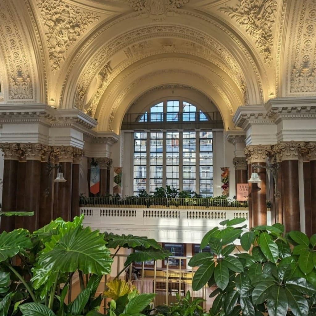 Brussels: City Highlights Audio Tour + Belgian Beer World Skip The Line Ticket
