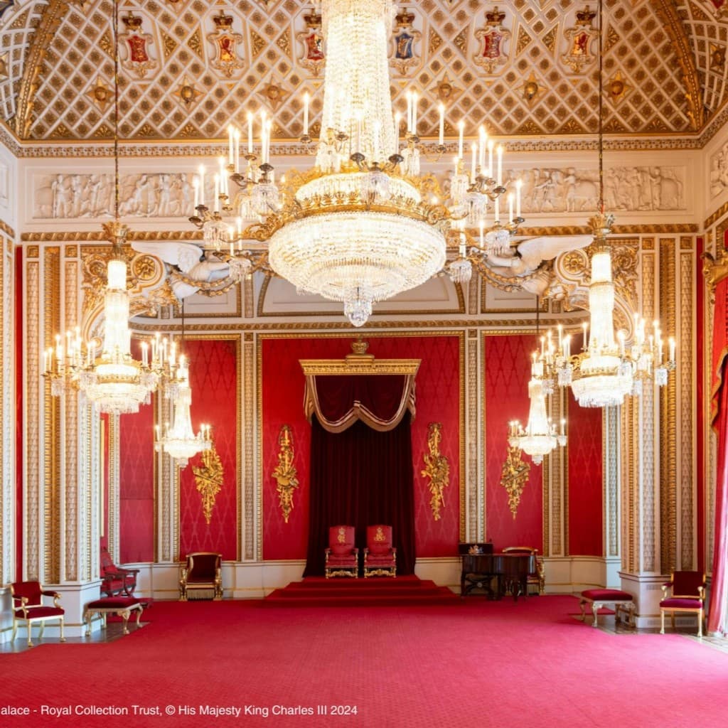 Buckingham Palace: Skip The Line + Audio Guide + London Guided Walking Tour