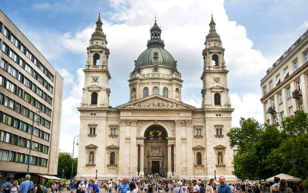 Budapest St. Stephen’s Basilica Tickets (English Guided Tour of Church, Tower & Treasury)