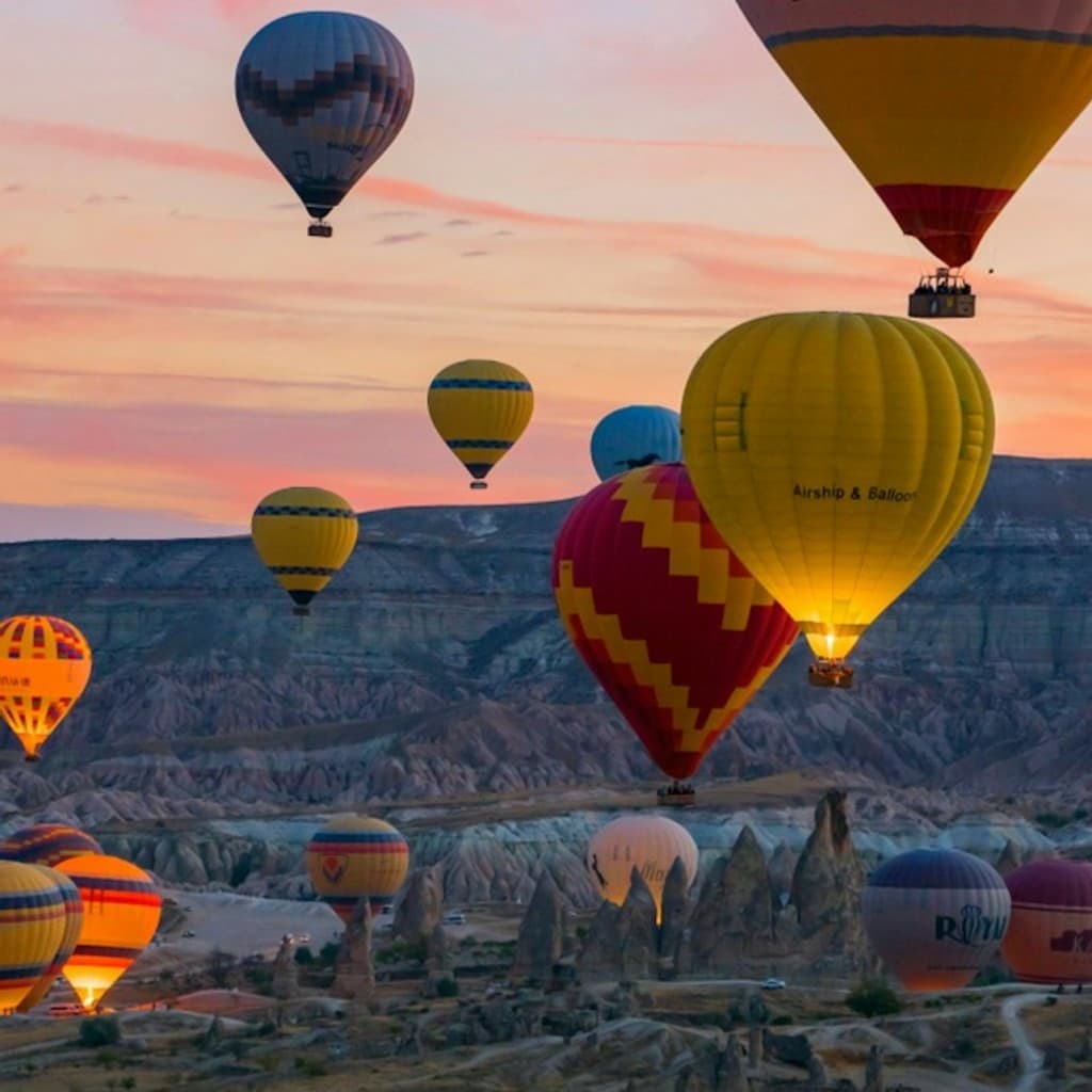 Cappadocia: Sunrise Hot Air Balloon Watching Tour + Roundtrip Transfer