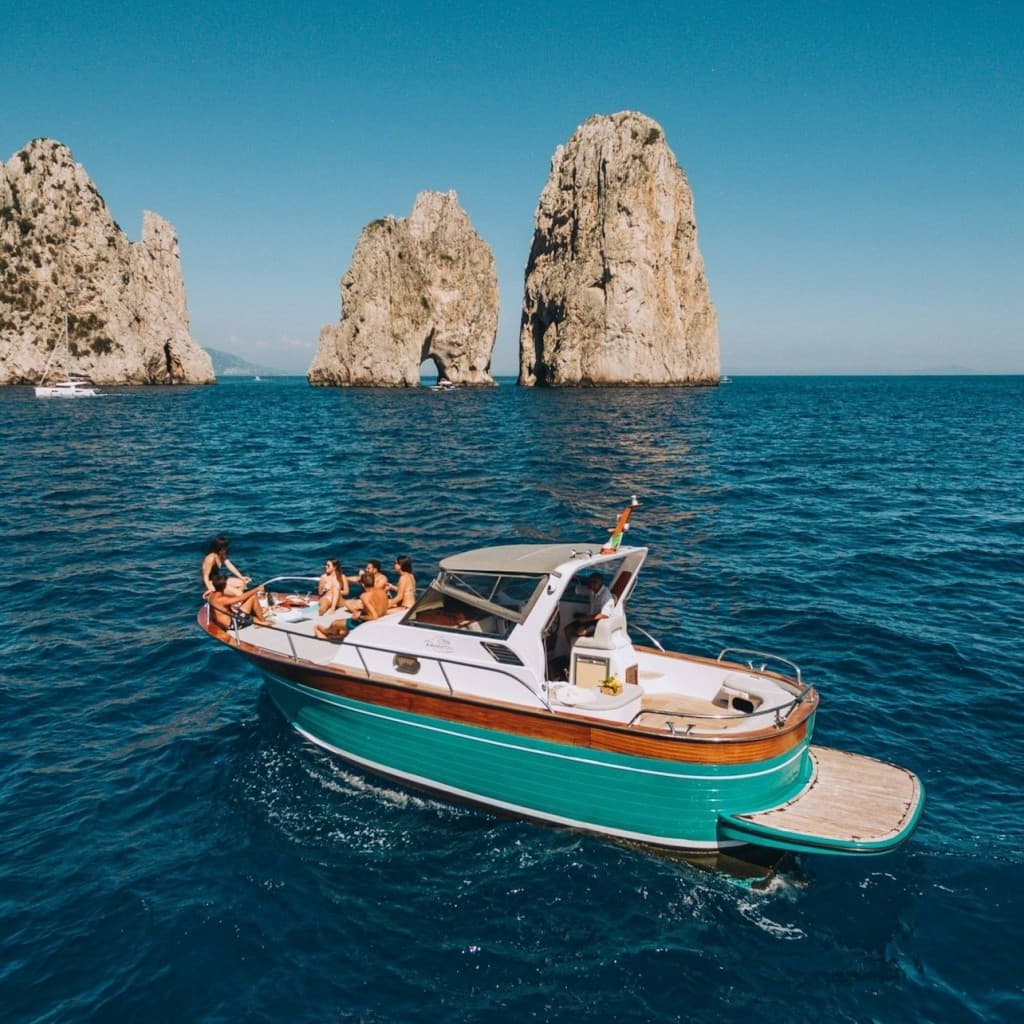 Capri: Boat Excursion from Naples