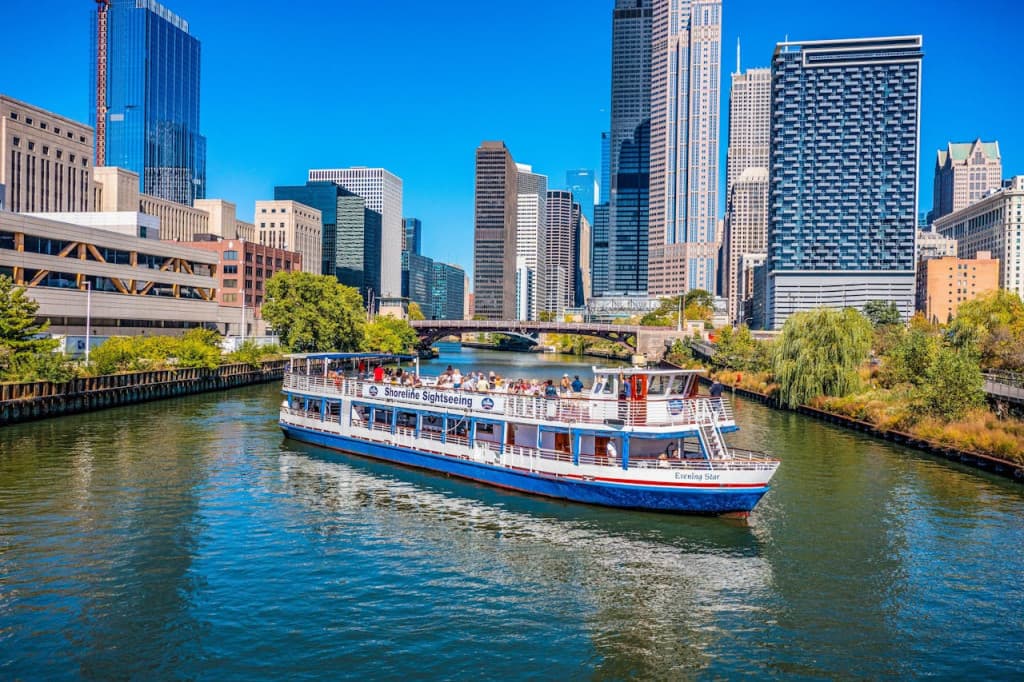 Chicago Architecture River Cruise Ticket (75 Minute Architecture River Cruise from Michigan Avenue (Saturday))