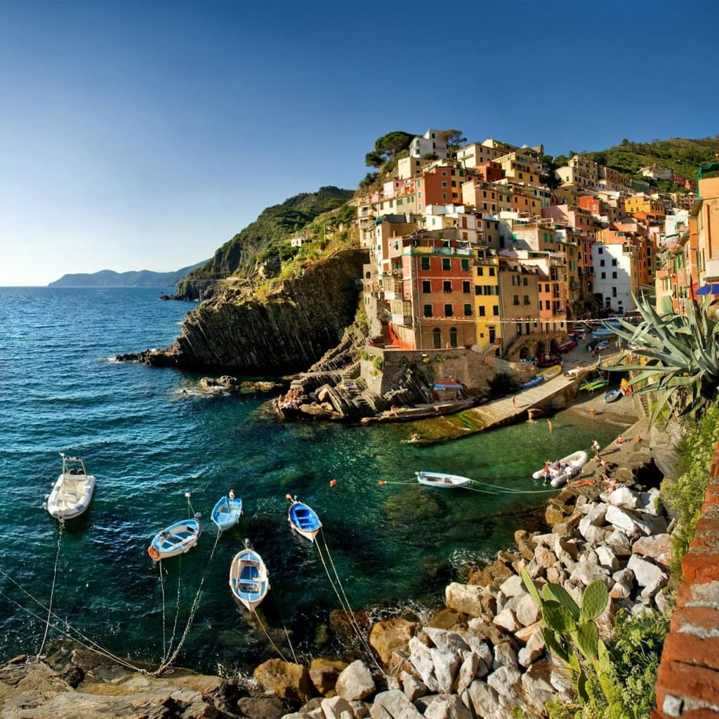 Cinque Terre: Riomaggiore and Monterosso Guided Boat Tour