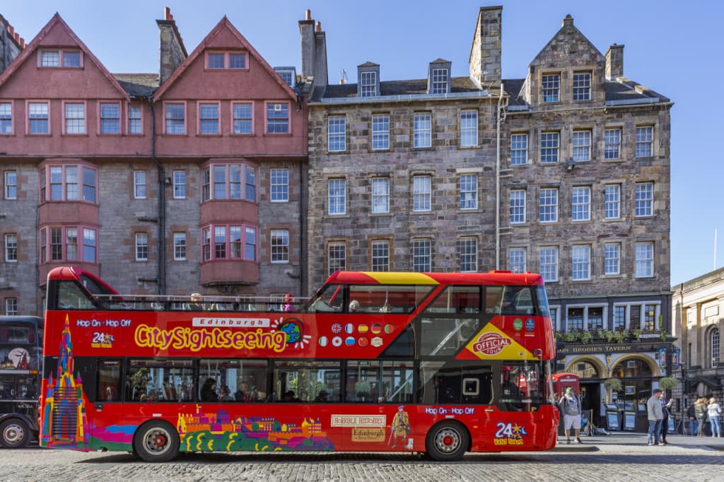 City Sightseeing Edinburgh Hop-on Hop-off Bus Tour (City Sightseeing Edinburgh Hop-on Hop-off Bus Tour - 24 Hours (Students))