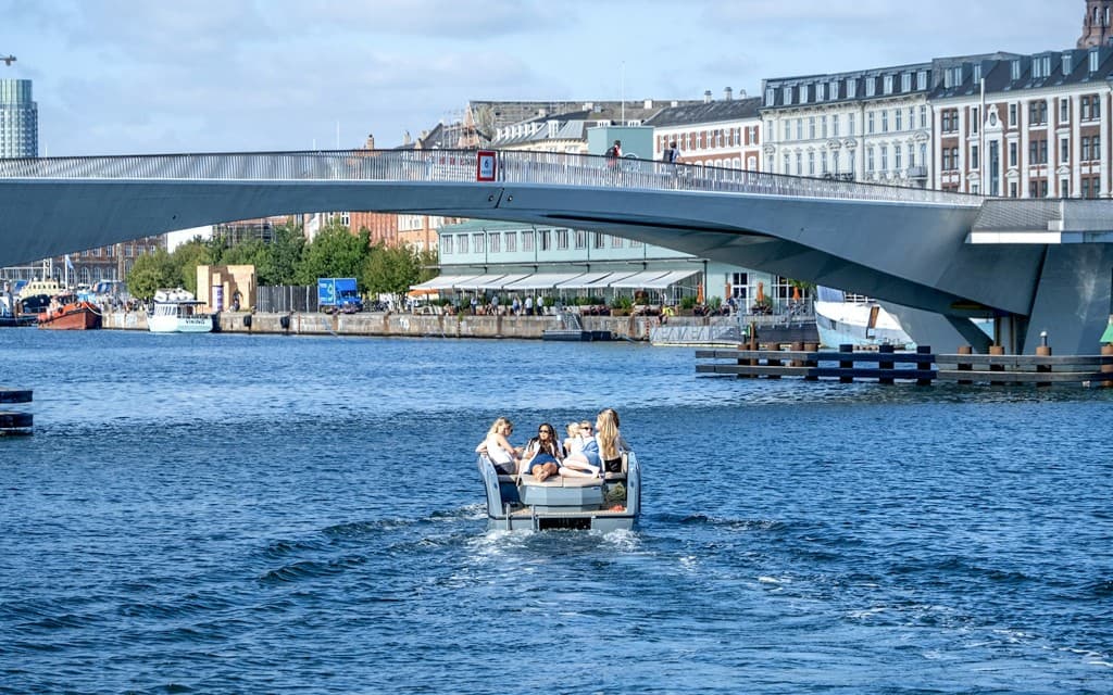 Copenhagen Small Group Canal Cruise on Electric Boats (1-Hour Canal Cruise)