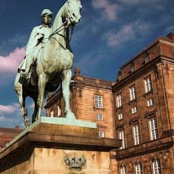 Copenhagen: The Murder at Christiansborg Palace Self-Guided Mystery Hunt