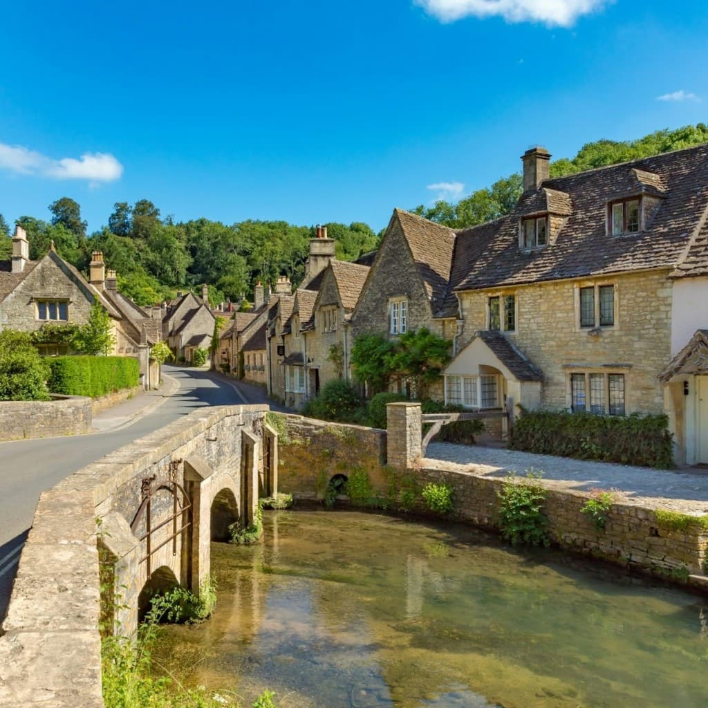 Cotswolds: Guided Day Tour from London + Lunch