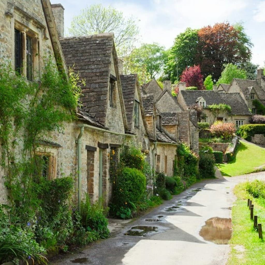 Cotswolds: Guided Day Tour from London + Optional Lunch