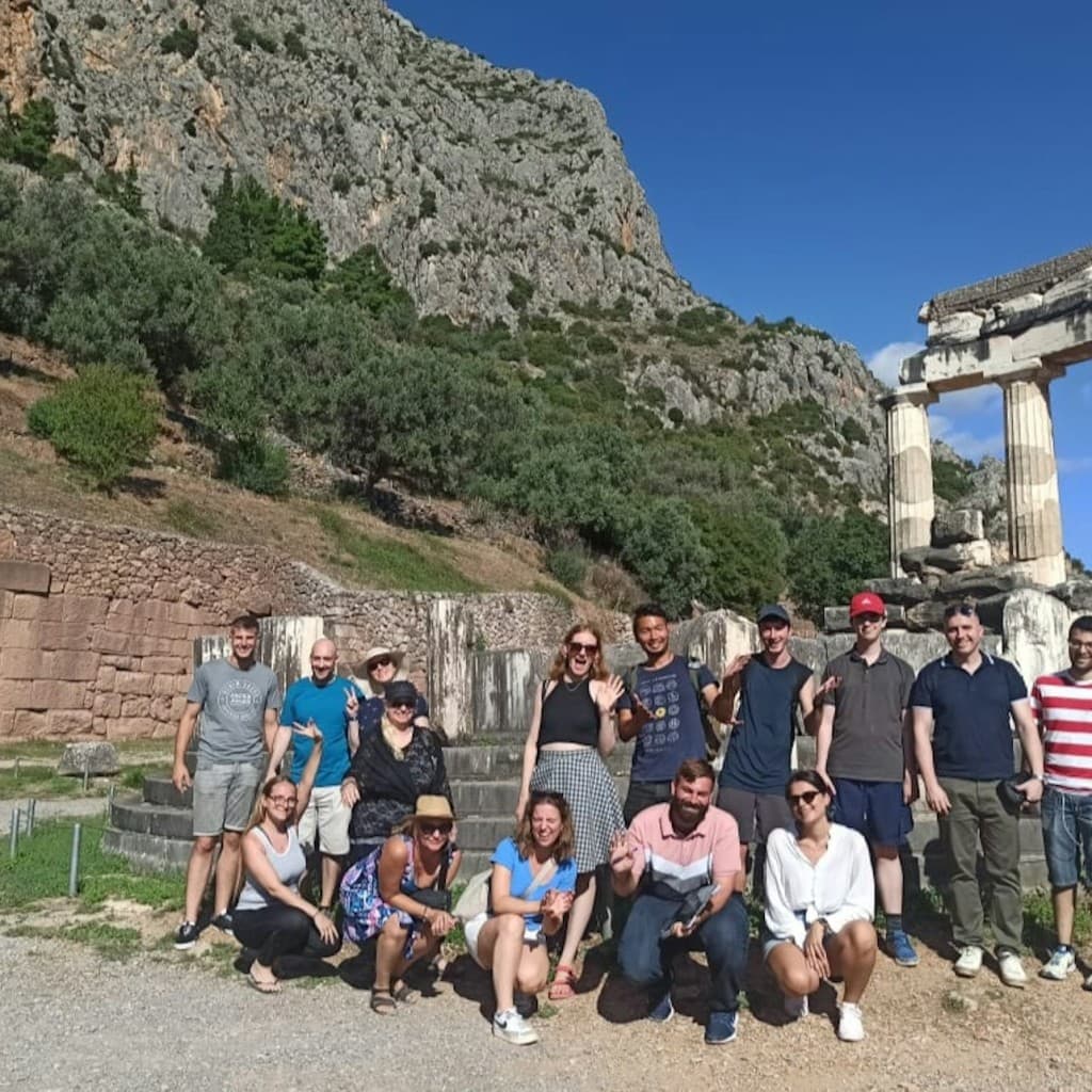 Delphi: Full-Day VR Audio Guided Tour from Athens