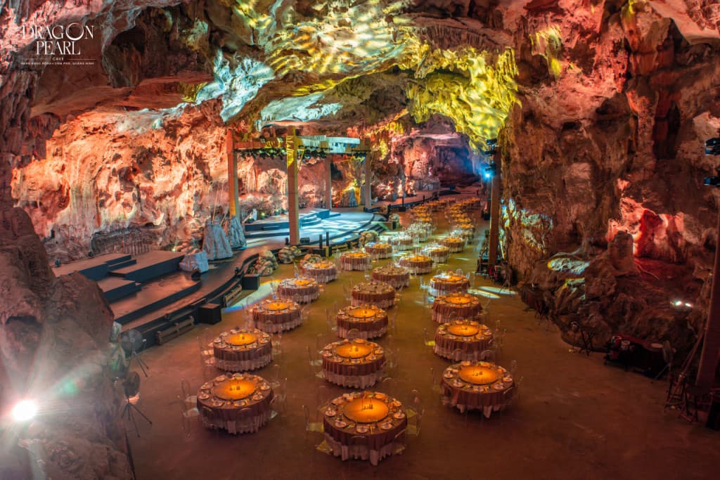 Dragon Pearl Cave Show and Dining Experience (Dragon Pearl Cave Show + Premium Dinner (6:00 PM))