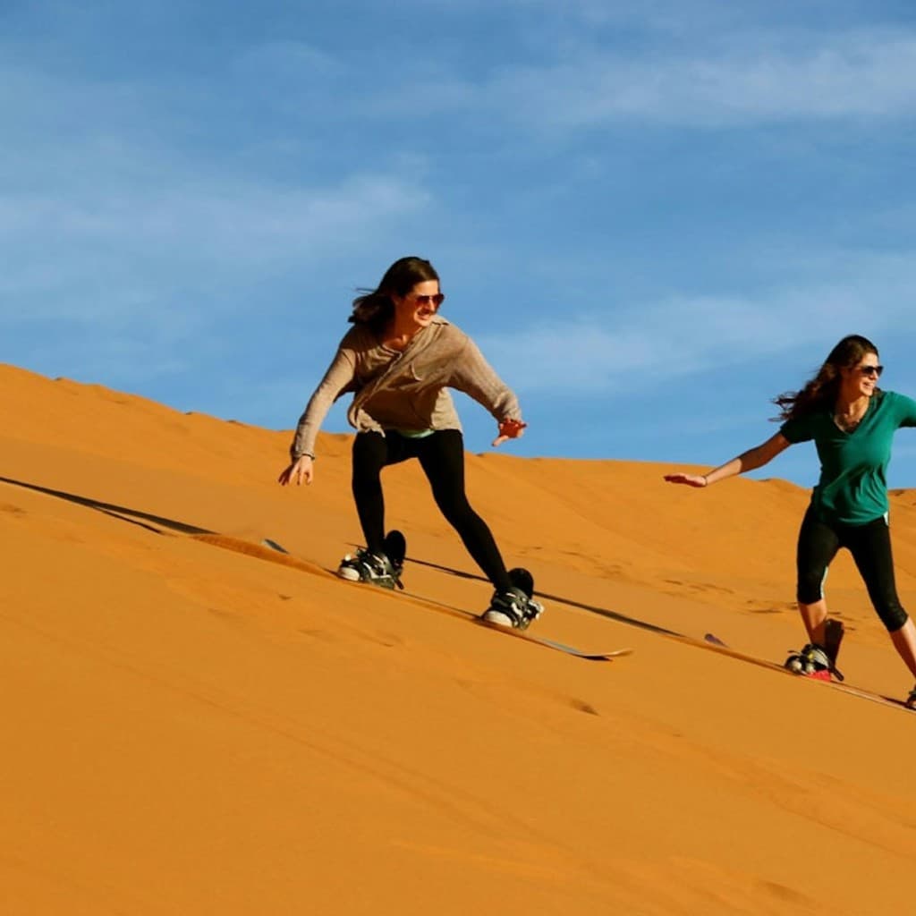 Dubai Desert Safari: Red Dunes Sandboarding, Live Show + Dinner