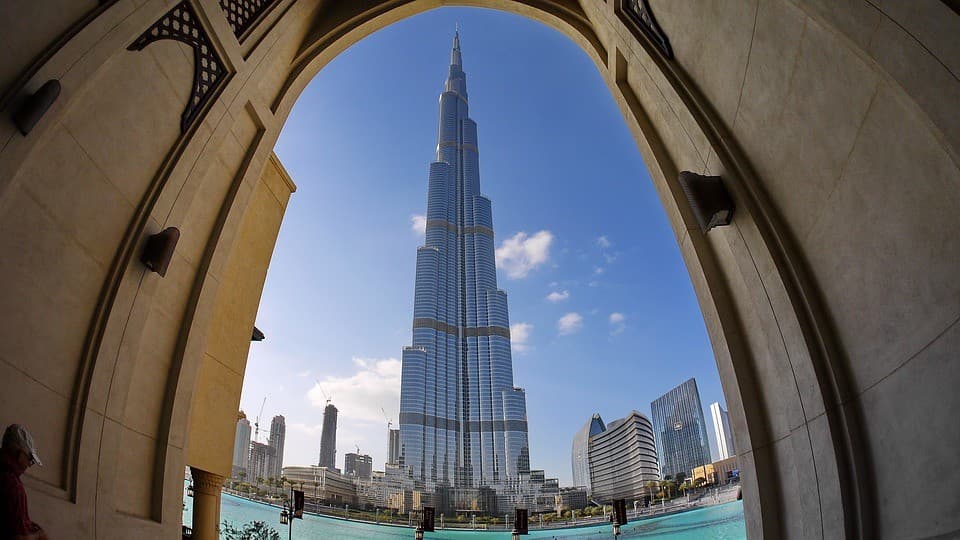 Dubai Fountain (Show and Lake Ride)