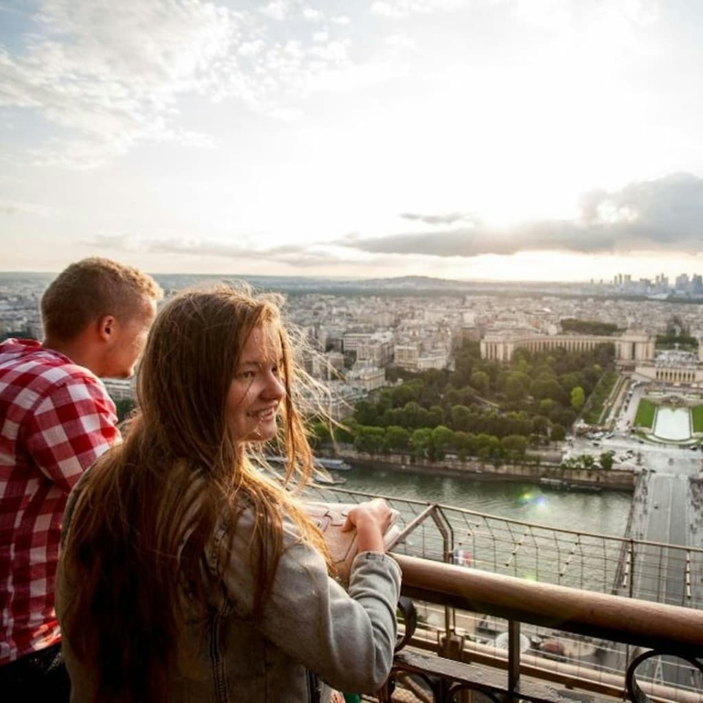 Eiffel Tower: Reserved Entry + 2nd Floor Elevator Access with Host