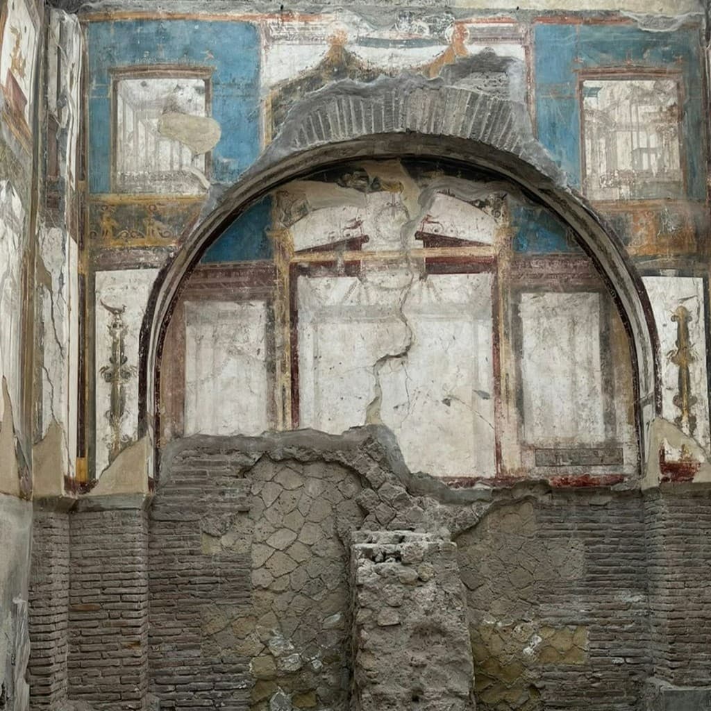 Ercolano: Roundtrip To/From Naples by Bus