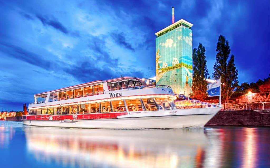 Evening Sightseeing Cruise on Danube River & Canal with Optional Dinner (Evening Sightseeing Cruise)