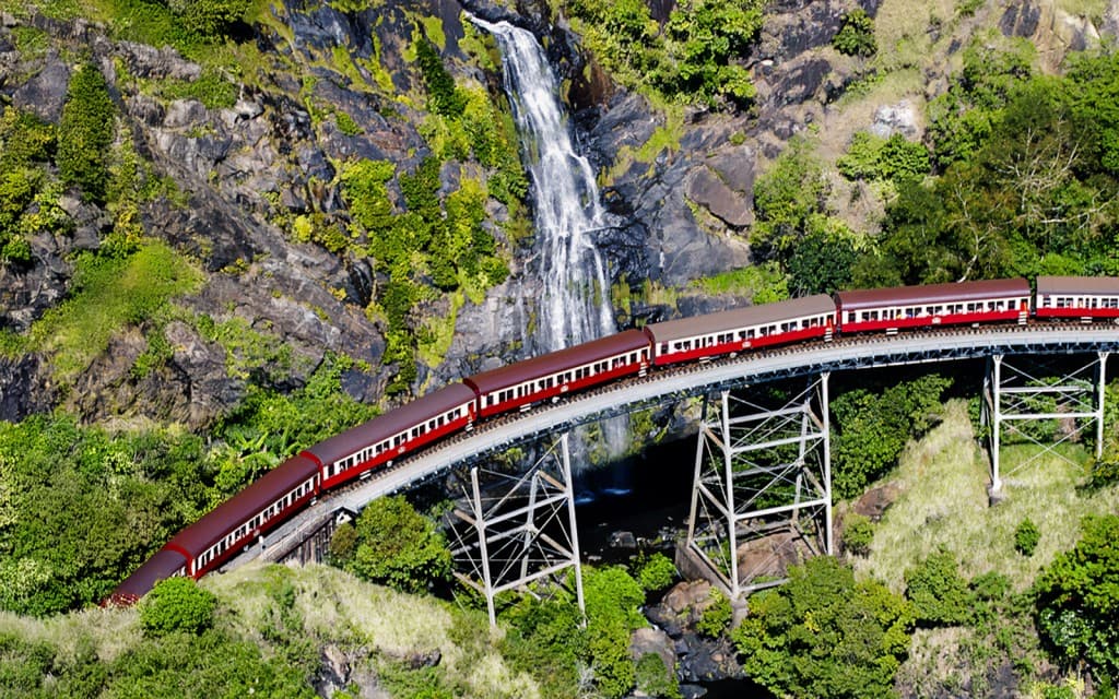 From Cairns: Scenic Train & Skyrail Kuranda Tour with Transfers (Kuranda Tour with Scenic Train Up & Skyrail Return)