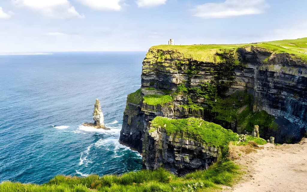 From Dublin: Cliffs of Moher and Galway Full-Day Tour (Cliffs of Moher, Burren & Galway Tour with Lunch Stop in Fanore)