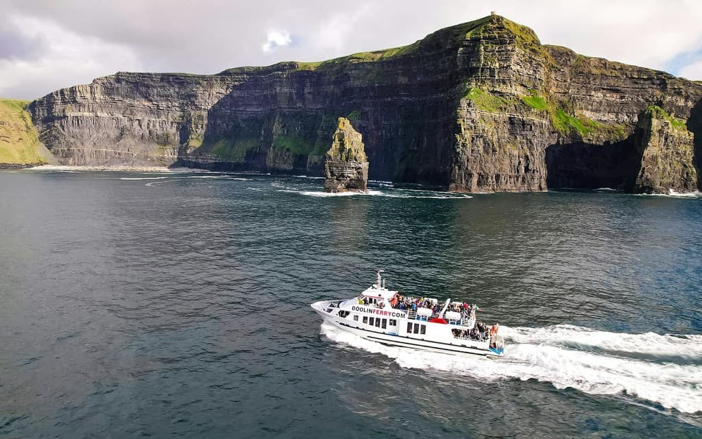 From Galway: Cliffs of Moher and Aran Islands Full-Day Tour (Small-Group Cliffs of Moher, Aran Islands, and Connemara Tour)
