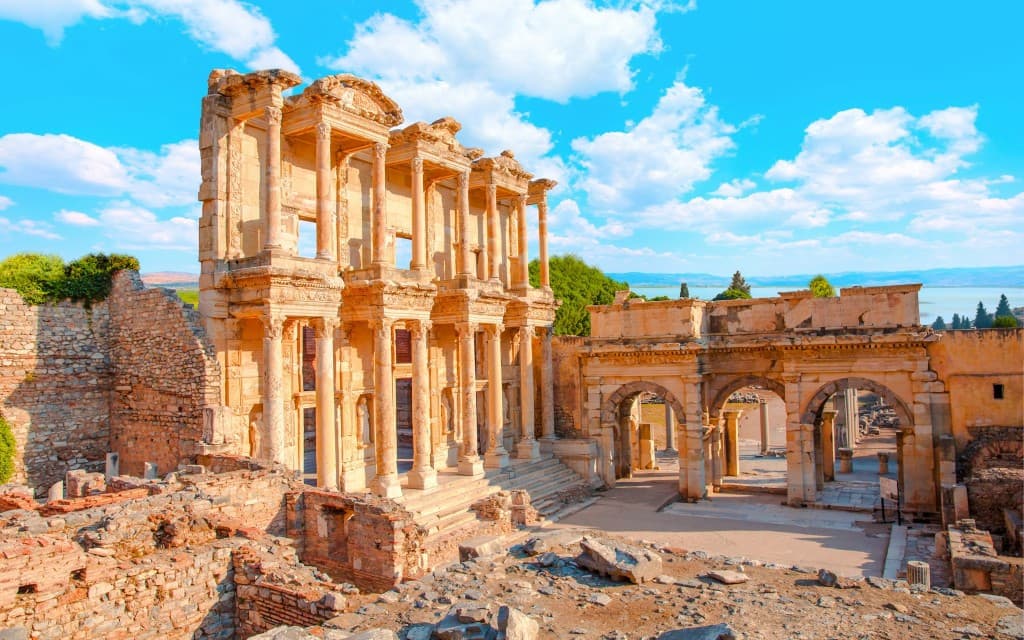 From Izmir: Ephesus Guided Tour with Round-Trip Transfers (normal all year)
