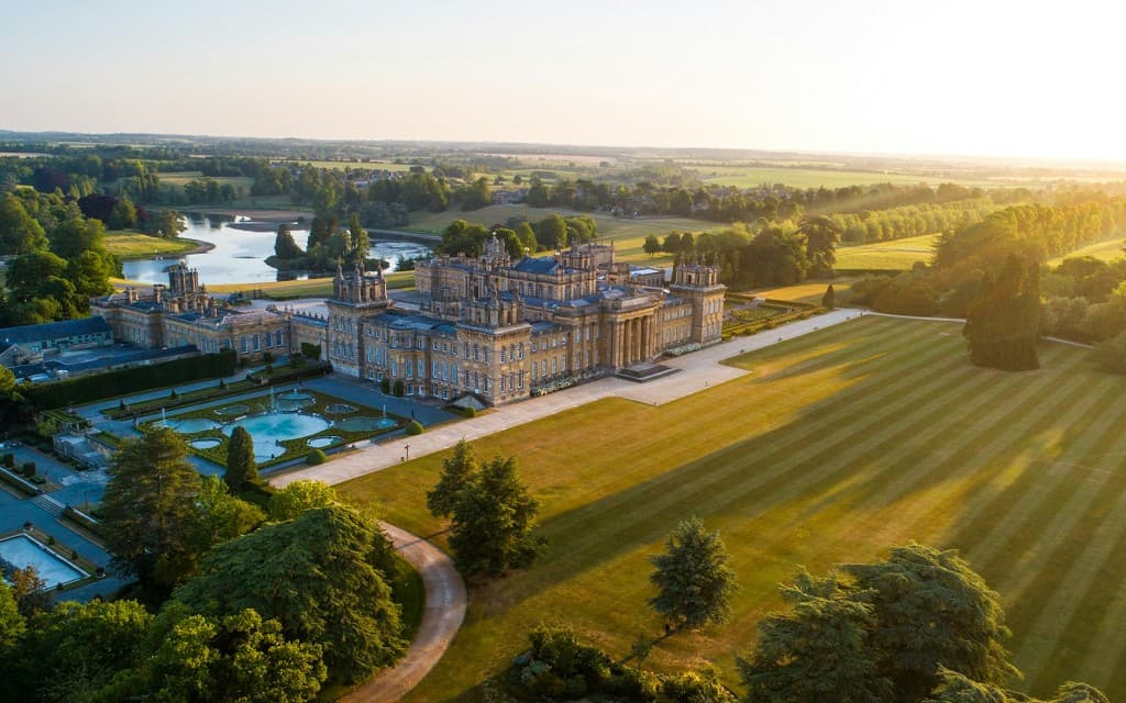 From London: Blenheim Palace, Downton Abbey Village, and Cotswolds Full-Day Trip (With Blenheim Palace Entry)
