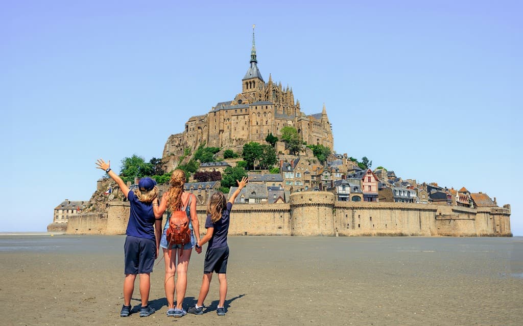 From Paris: Mont Saint-Michel Abbey Day Trip with Tickets & Audio Guide (Audio Guided Tour to Mont Saint-Michel Day)