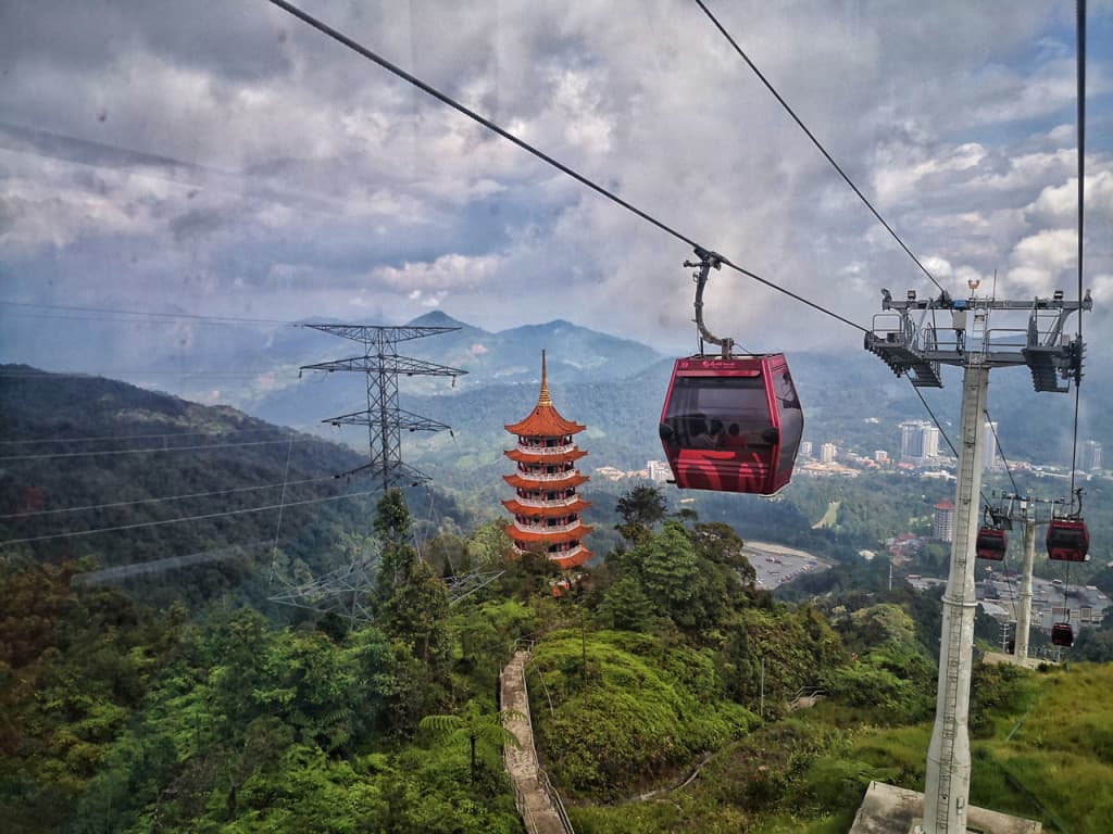 Genting Highlands and Batu Caves Full-Day Tour from Kuala Lumpur (Genting Highlands and Batu Caves Guided Tour from Kuala Lumpur in English (Solo Traveller))