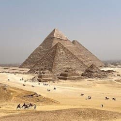 Giza Pyramids & Egyptian Museum: Guided Day Tour from Sharm El-Sheikh + Lunch